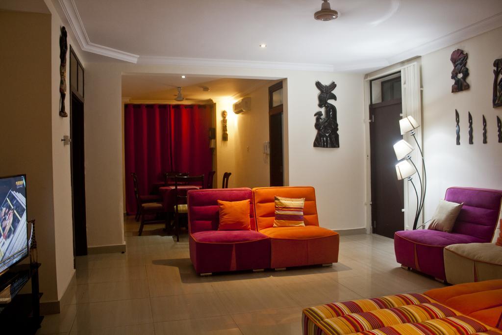 @Home Boutique B&B Hostel And Suite Accra Luaran gambar